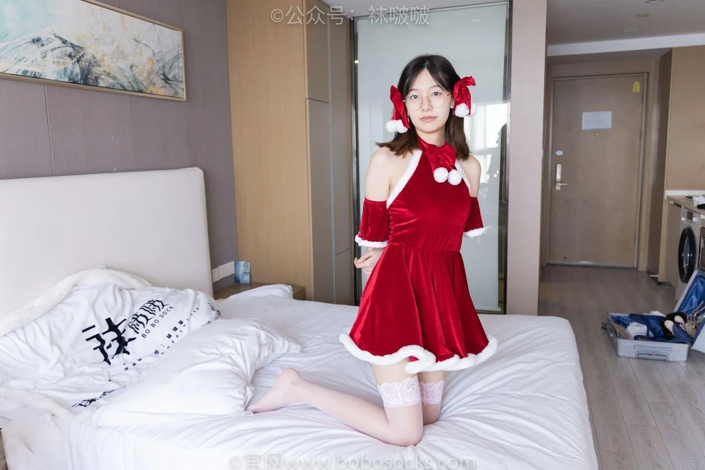 [BoBoSocks袜啵啵]NO.043 小甜豆-圣诞服、平底鞋、高跟鞋、白色渔网袜 [165P]插图